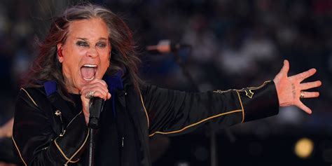 Ozzy Osbourne Konzert-Chaos: Eine Nacht voller ungezähmter Energie und absurder Wendungen!